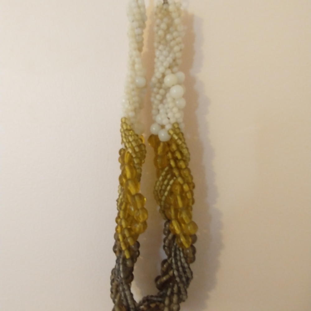 Beaded statement necklace - Picture 3 of 3